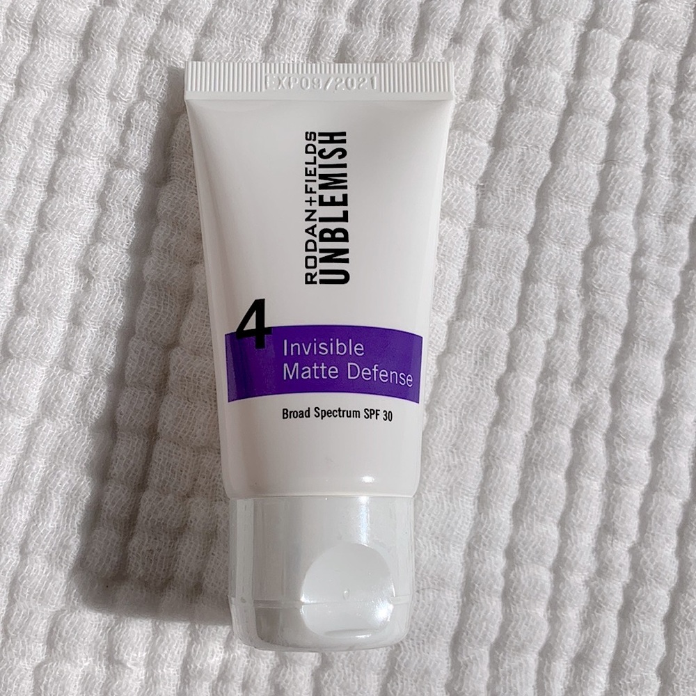 •Rodan + Fields Unblemish Invisible Matte Defense•